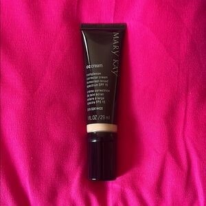 Mary Kay CC Cream - MEDIUM TO DEEP
